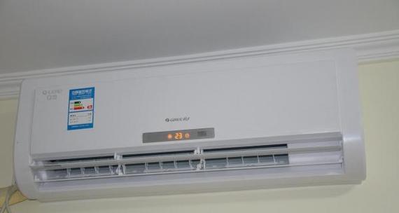 格力空调暖气使用中外机大量漏水问题的解决方法（解决格力空调外机漏水和室内机滴水的实用技巧）