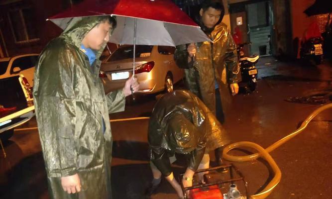 中央空调雨水倒灌的原因及防范措施（揭开中央空调雨水倒灌的神秘面纱——探索原因与预防方法）