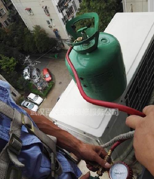 空调加氟利昂的步骤及注意事项（学习如何安全地给空调添加氟利昂）