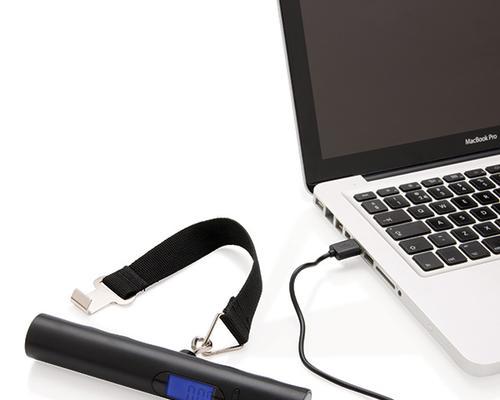 秤上的充电器长什么样？外观特征有哪些？