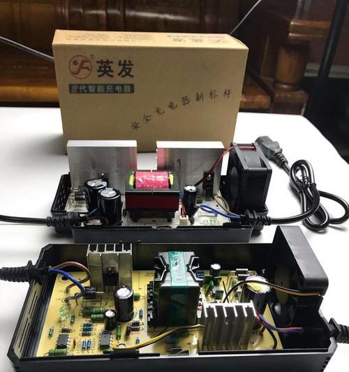 威志汽车电池充电器的标准电压是多少？