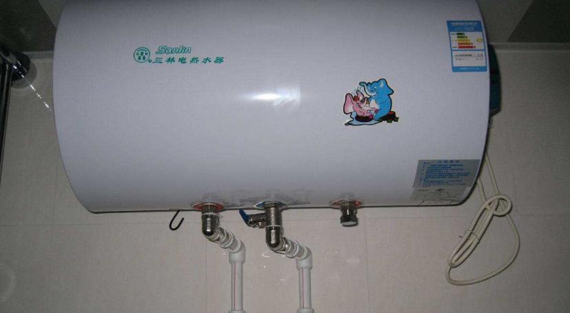 挂小型热水器的正确贴法是什么？贴错会有哪些影响？