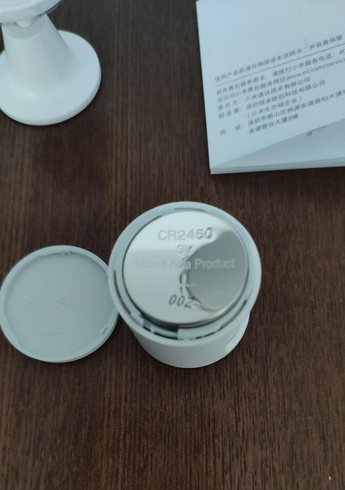 手机电池胶盒盖子的正确打开方法是什么？